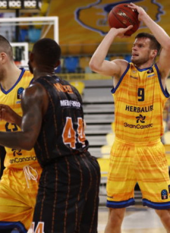El Herbalife Gran Canaria suma la cuarta en EuroCup ante un correoso Promitheas (98-83)
