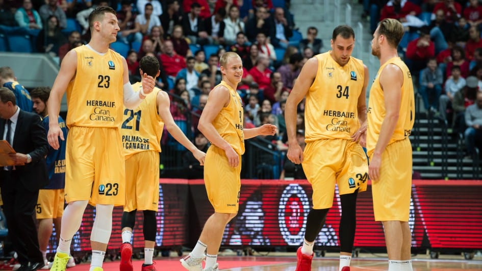 Herbalife Gran Canaria aprueba con nota en tierra santa (64-75)