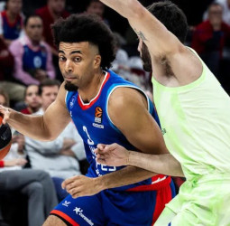 Jordan Nwora, tras su paso por Anadolu Efes, muy cerca de fichar por Estrella Roja