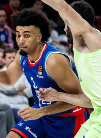 Jordan Nwora, tras su paso por Anadolu Efes, muy cerca de fichar por Estrella Roja