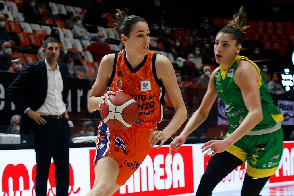Perfumerías Avenida y Valencia Basket cierran un impecable inicio liguero