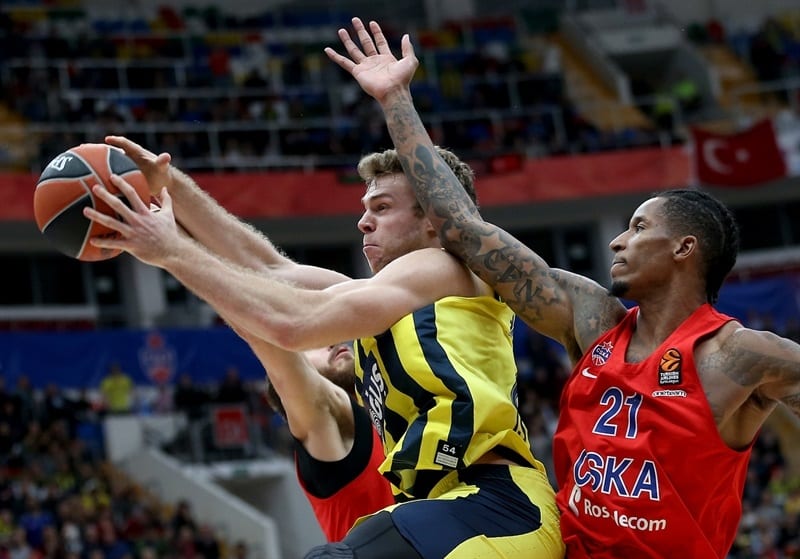 Nicolo Melli apuntilla al CSKA Moscú en la prórroga (93-95)