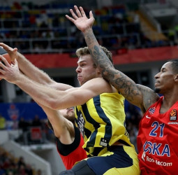 Nicolo Melli apuntilla al CSKA Moscú en la prórroga (93-95)