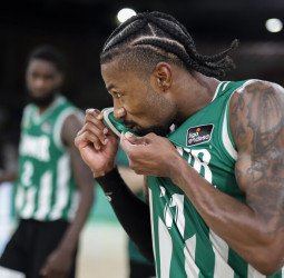 Shannon Evans, Jugador de la Jornada 33