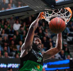 Chinanu Onuaku y el Joventut podrían separar sus caminos
