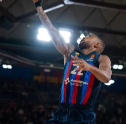 Cory Higgins será operado este martes