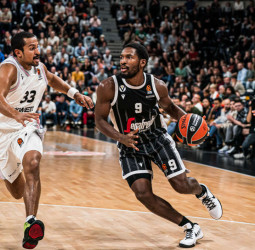 El Partizan negocia con Jaleen Smith