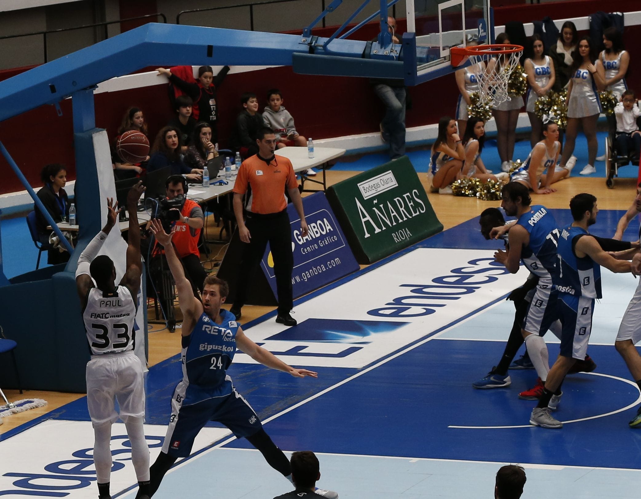 Importante victoria del FIATC Joventut ante el RETAbet.es GBC (70-74)