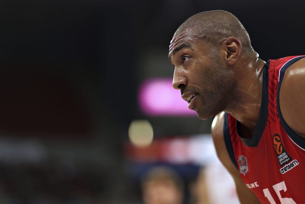 Jayson Granger, baja para Estambul