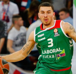 Panathinaikos y Olympiacos, en dura pugna por Mike James