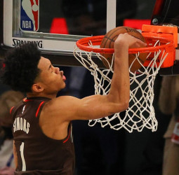 Anfernee Simons, campeón del Concurso de Mates