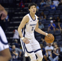 Yuta Watanabe decide volver a Japón