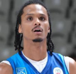Alonzo Verge Jr. refuerza el tramo final de temporada del Leyma Coruña