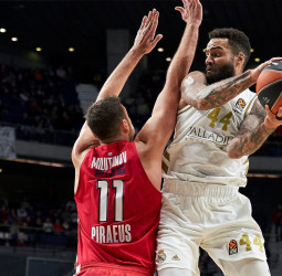 El Real Madrid continúa intratable en el WiZink Center (93-77)