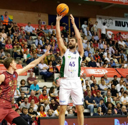 El Unicaja, a la Final Four de la BCL, 74-96