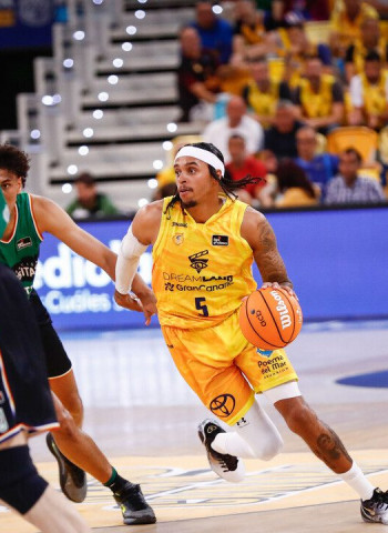 Gran Canaria vence, pero el Joventut mantiene la sexta plaza, 79-68