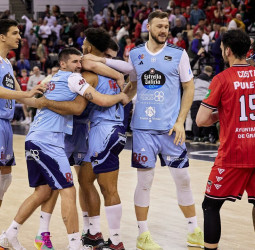 El Río Breogán gana en Granada y se agarra a la permanencia, 84-85