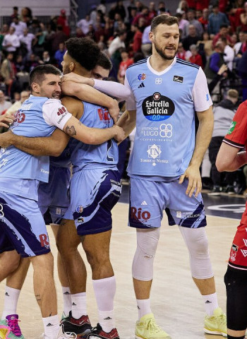 El Río Breogán gana en Granada y se agarra a la permanencia, 84-85