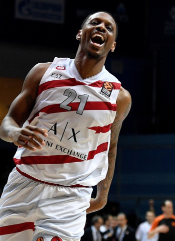 James Nunnally ficha por los Shanghai Sharks
