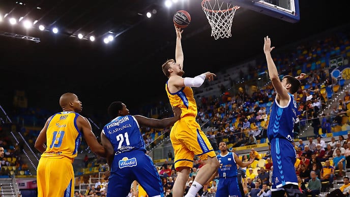 Herbalife Gran Canaria decide en el último cuarto ante San Pablo Burgos (87-80)