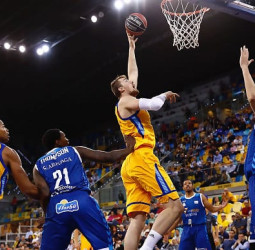 Herbalife Gran Canaria decide en el último cuarto ante San Pablo Burgos (87-80)