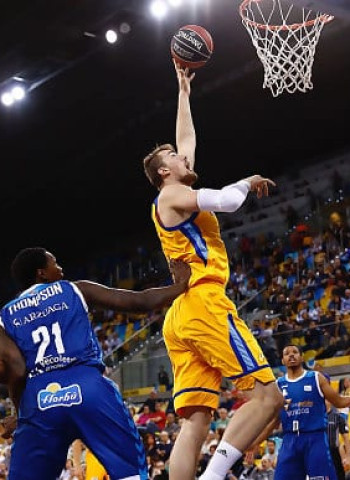 Herbalife Gran Canaria decide en el último cuarto ante San Pablo Burgos (87-80)