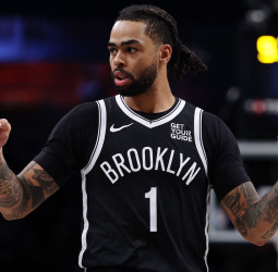 D’Angelo Russell aterriza en Dallas para cubrir la baja de Kyrie Irving
