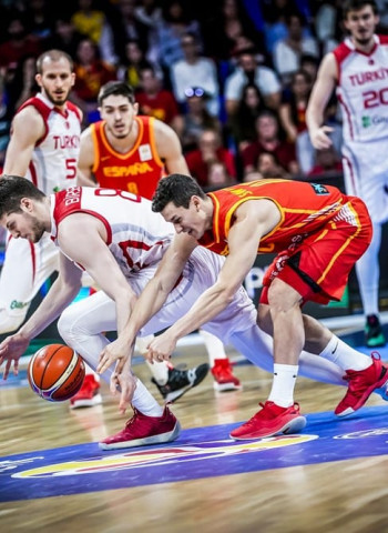 España despide las ventanas FIBA con un cómodo triunfo en Tenerife contra Turquía (74-58)