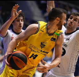 El Gran Canaria se impone en Santiago, 72-81