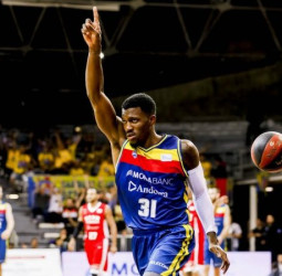 El Casademont Zaragoza ultima la vuelta de Dylan Ennis