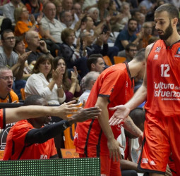 Vladimir Jankovic se marcha cedido al Aris Salónica