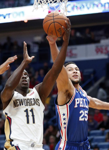 Holiday, Davis y Cousins dirigen hacia la victoria a los Pelicans (131-124)