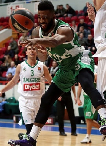 El Zalgiris se aferra al sueño del playoffs (80-82)