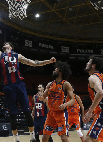 El Valencia Basket arrolla al TD Systems Baskonia (83-61)
