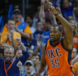 Kevin Durant apunta a renovación con los Thunder