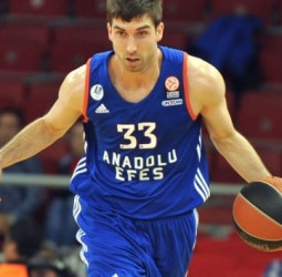 Jon Diebler abandona el Anadolu Efes