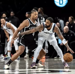 Kyrie Irving brilla en su regreso a Brooklyn