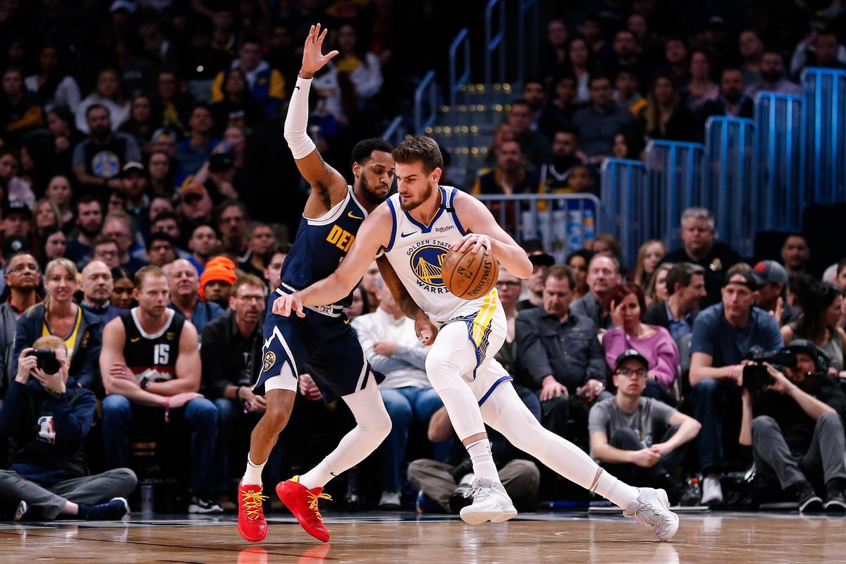 Dragan Bender sigue 10 días más en los Warriors