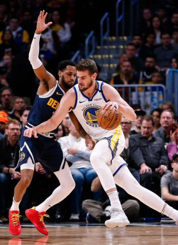 Dragan Bender sigue 10 días más en los Warriors