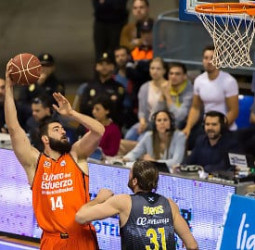 Valencia Basket aprieta la parte alta gracias a un gran Dubljevic (64-65)