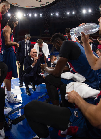 TD Systems Baskonia se hace fuerte en casa ante el BAXI Manresa (87-68)