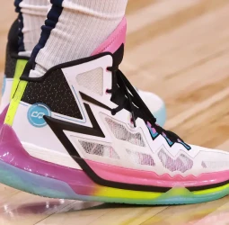 Nikola Jokic cambia Nike por 361 Degrees