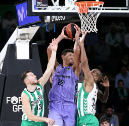 Tercera victoria de la semana para el Real Madrid (55-73)