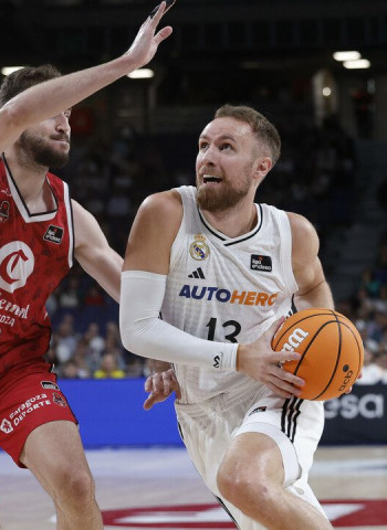El Real Madrid corta su mala racha superando al Zaragoza, 101-95