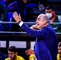 Sastre despierta a tiempo al Leonovo Tenerife y doblegan al Karsiyaka (74-71)