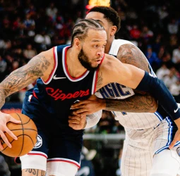 Amir Coffey, nuevo recurso polivalente para los Bucks