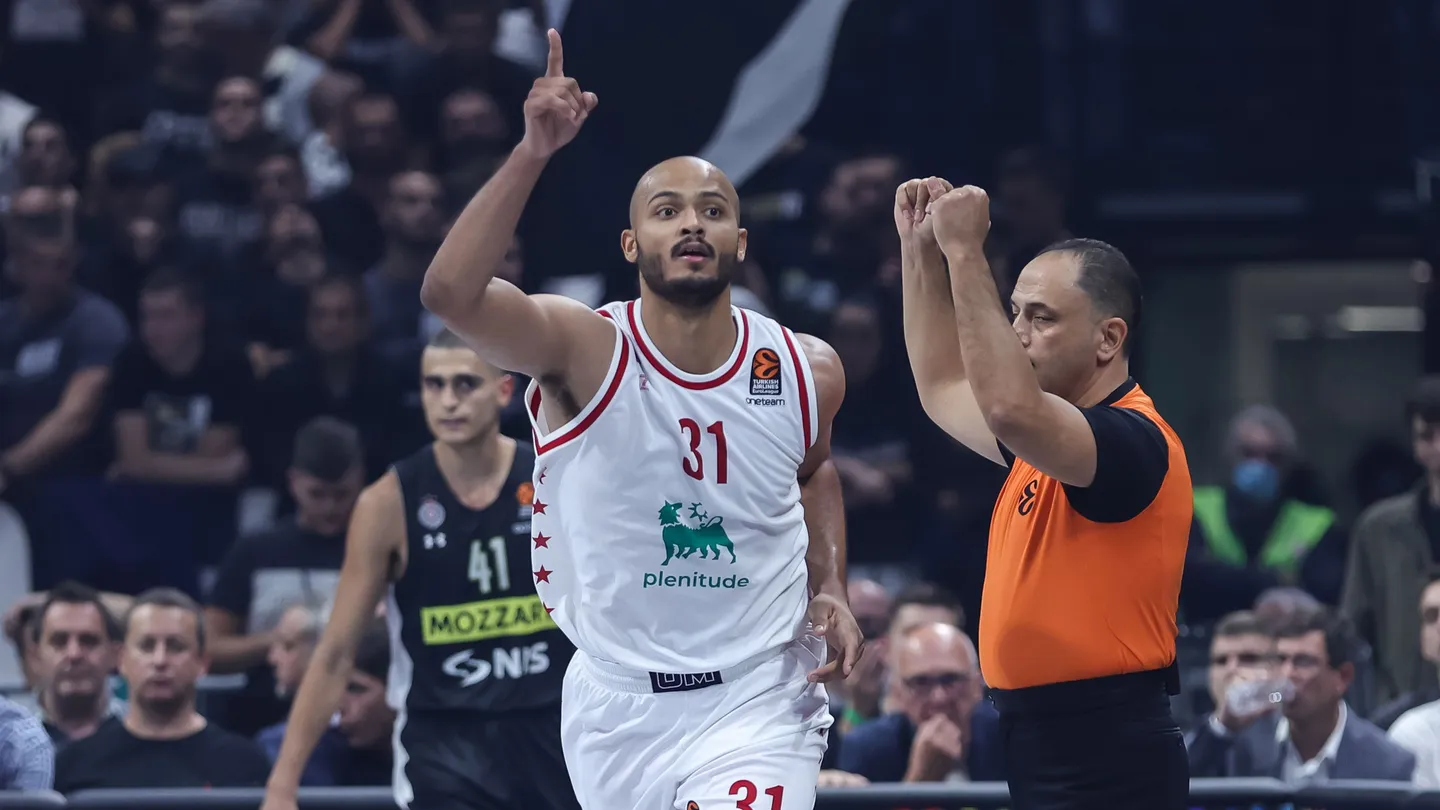 Shields conduce al Milán a una victoria en Belgrado (75-80)