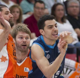 El Valencia cierra el curso con triunfo, pero acaba tercero (81-67)