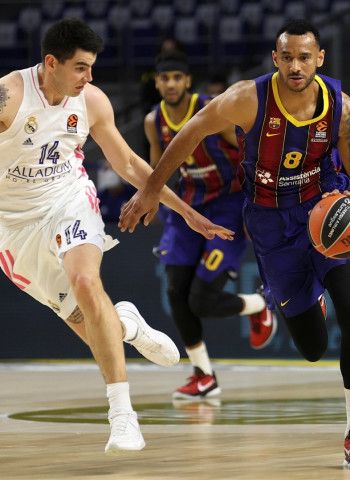 El WiZink Center se acostumbra a la alegría culer (76-81)
