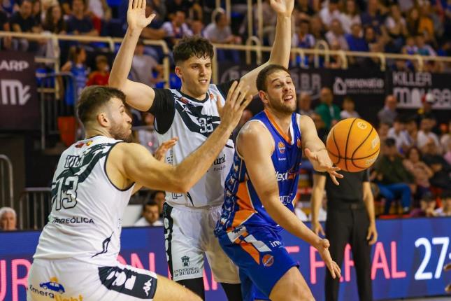 Movistar Estudiantes y Flexicar Fuenlabrada buscan la F4 por la vía rápida